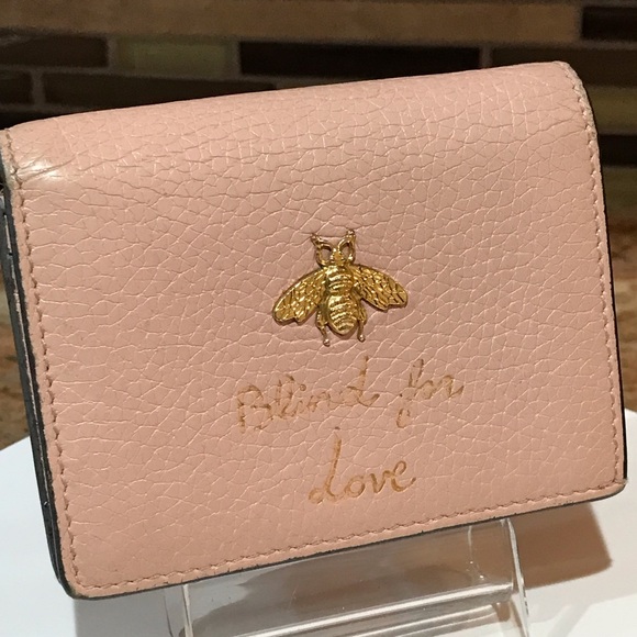 GUCCI Animalier Bee Blind for Love Leather Compact Wallet 🐝❤️‍🔥 - Picture 4 of 17